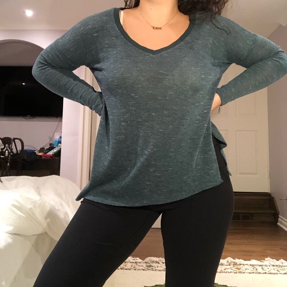 Aritzia Wilfred Top - Picture 4 of 4